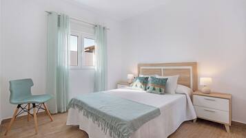 2 slaapkamers, een strijkplank/strijkijzer, gratis wifi, beddengoed