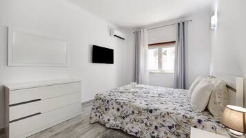 2 quartos, ferros/tábuas de passar roupa, Wi-Fi de cortesia