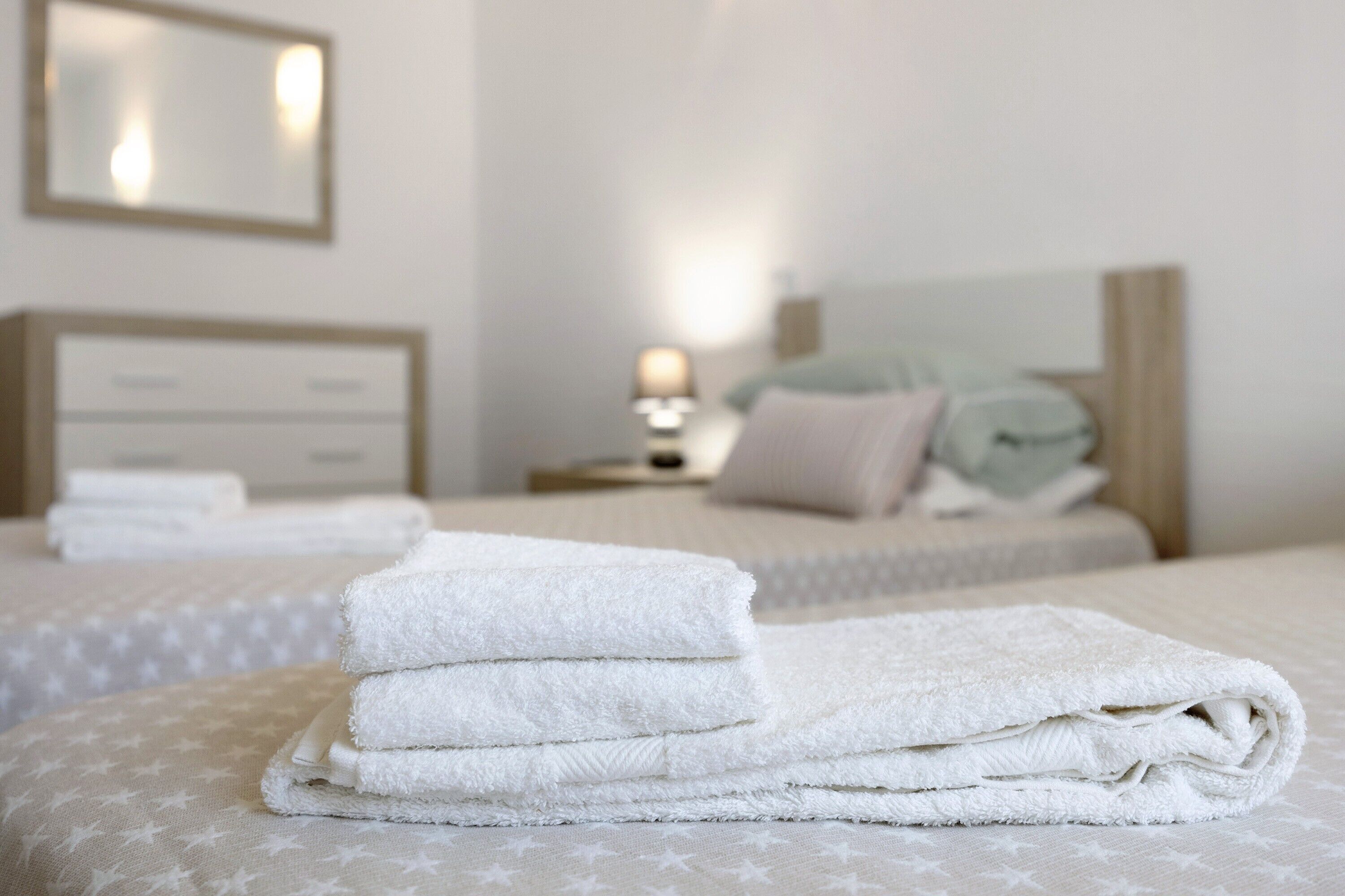 2 chambres, fer et planche à repasser, Wi-Fi gratuit, draps fournis