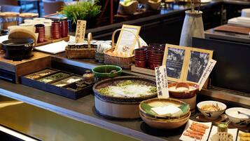 Daily full breakfast (JPY 5313 per person)