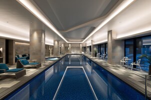 Una piscina techada