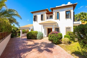 Villa | Exterior - Villa Anna in Latchi (Polis)