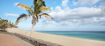 Casa de vacaciones 'Brisa Marina' con vistas a la montaña y Wi-Fi