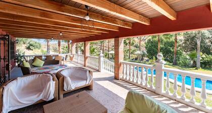 Casa de vacaciones "Casa Mis Nietos" con piscina, jardín y Wi-Fi