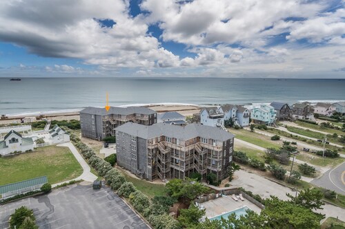 7660- Robyn's Nest, | Oceanfront | Islander Condos | Avon | Sleeps 4