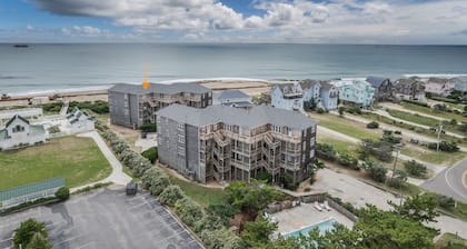 7660- Robyn's Nest, | Oceanfront | Islander Condos | Avon | Sleeps 4