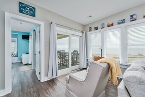 TV, DVD player, video library - 7660- Robyn's Nest, | Oceanfront | Islander Condos | Avon | Sleeps 4 (Avon)