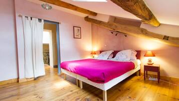 3 camere, culla da viaggio, Wi-Fi gratuito