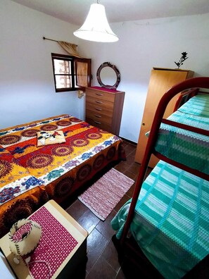 2 habitaciones, tabla de planchar con plancha y wifi gratis 
