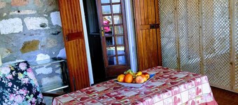 Apartment in villa ground floor sea view