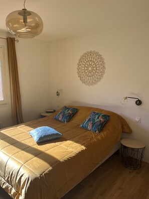 3 bedrooms, iron/ironing board, travel crib, free WiFi