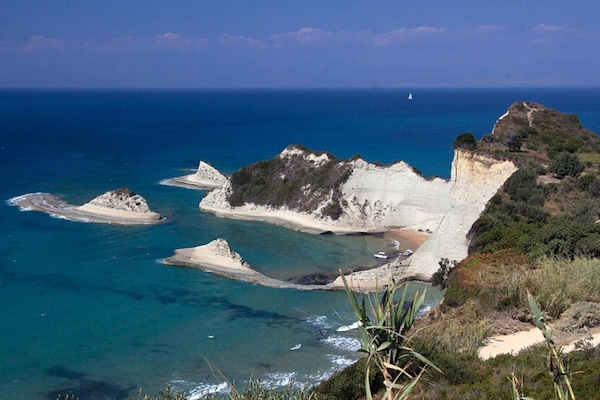 Una spiaggia nelle vicinanze
