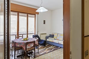 Living area - Inviting apartment in Jadranovo with balcony/terrace (Jadranovo)