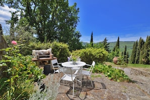 Family Villa, Multiple Bedrooms, Fireplace, Mountainside (Villa La Chiesina) | Outdoor dining