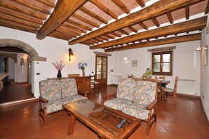 Family Villa, Multiple Bedrooms, Fireplace, Mountainside (Villa La Chiesina) | Interior - Villa La Chiesina (Arcidosso)