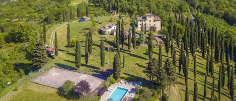 Familienvilla, Mehrere Schlafzimmer, Bergseite (Villa La Chiesina) | Aussenbereich