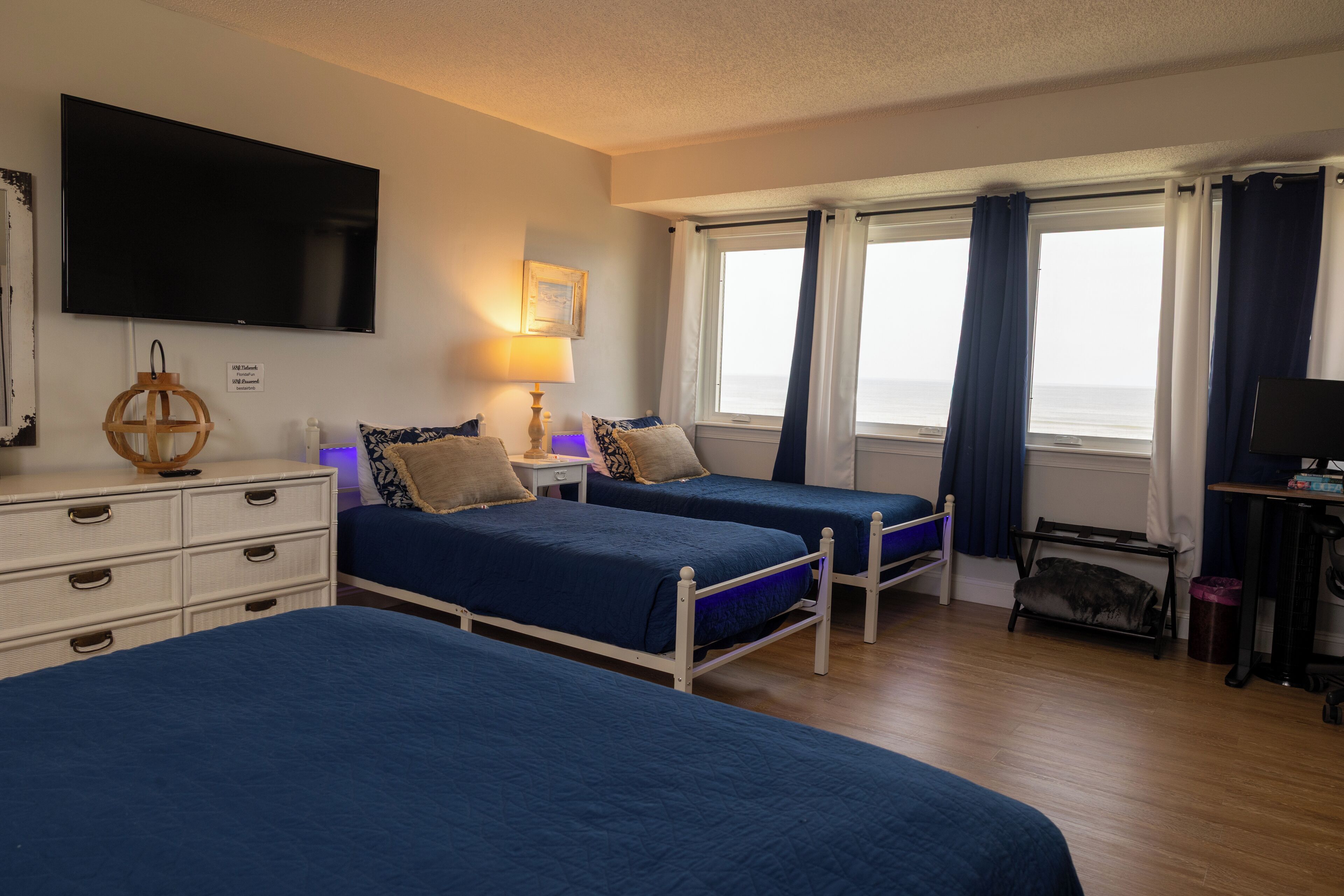 3 chambres, bureau, fer et planche à repasser, Wi-Fi gratuit