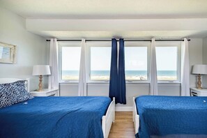 3 makuuhuonetta, työpöytä, silitysrauta/-lauta, ilmainen Wi-Fi