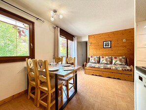 Interior - Pleasant ski-in/ski-out apartment with pool (Flumet)