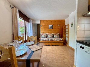 Interior - Pleasant ski-in/ski-out apartment with pool (Flumet)