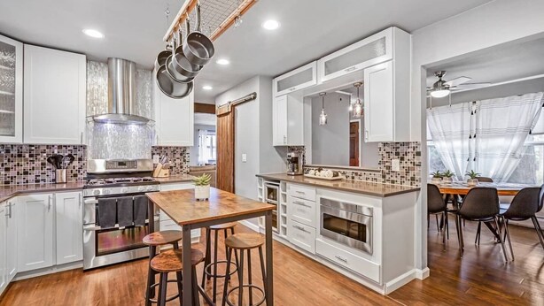 Coffee/tea maker, fridge, microwave, oven - Modern Family Haven • Fenced Yrd • Grill/Firepit (Westminister)