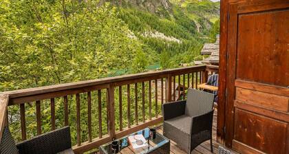 Modern chalet 5 rooms, jacuzzi, 200m lifts, 10 pers.