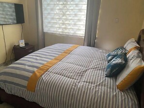 2 Schlafzimmer, Schreibtisch, Bügeleisen/Bügelbrett, kostenloses WLAN