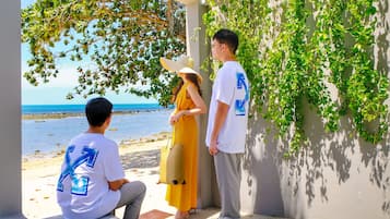 En la playa, bar en la playa