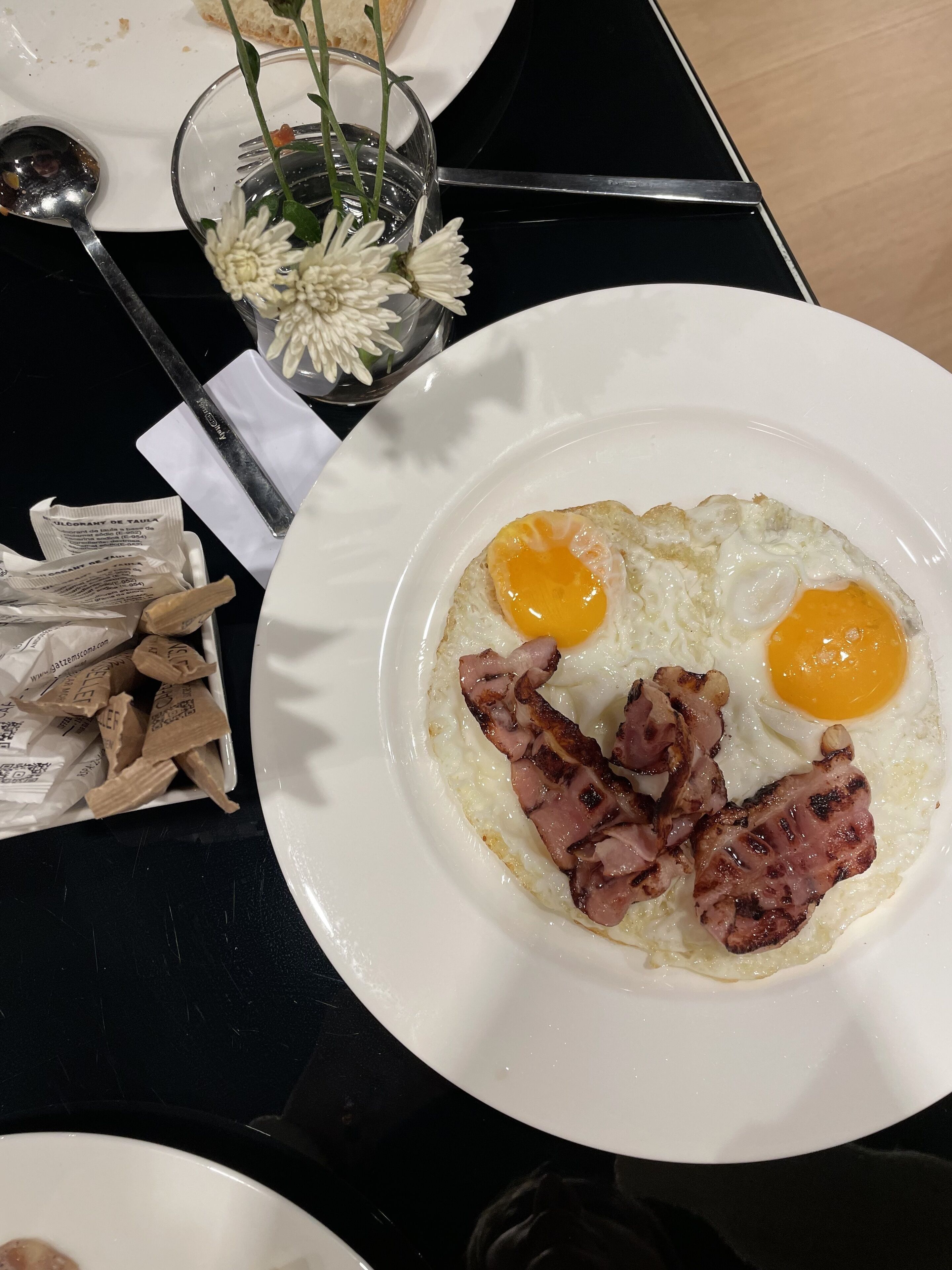 daily buffet breakfast (eur 15 per person)