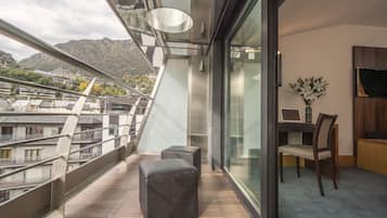 Double Room, Balcony | Desk, soundproofing, free WiFi, bed sheets