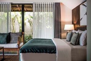 One Bedroom Retreat Luxe | Bàn ủi/dụng cụ ủi quần áo, truy cập Internet không dây miễn phí 