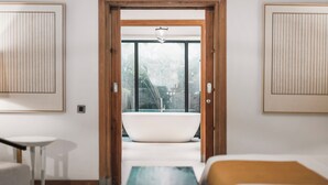 One Bedroom Retreat Escape | Kamar mandi | Perlengkapan mandi gratis, pengering rambut,  dan handuk