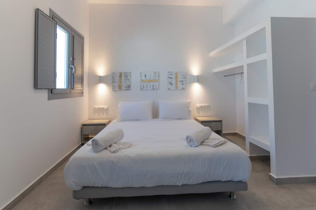 SPOT B ground floor | 特色装修、办公桌、笔记本电脑工作区、隔音