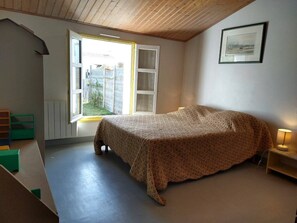 3 bedrooms