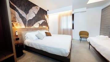 Tripla Annex Economy a 20 metri dalla Struttura, 1° piano, no ascensore, Servizi in struttura | Bathroom | Shower, rainfall showerhead, free toiletries, hair dryer