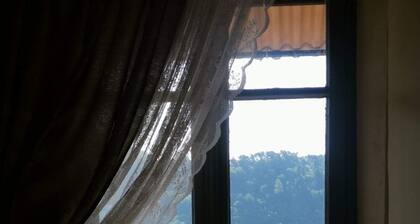 Charming & stylish comfortable apartment in medieval street with stunning views