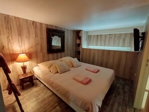 3 chambres, lit parapluie, Wi-Fi gratuit, draps fournis