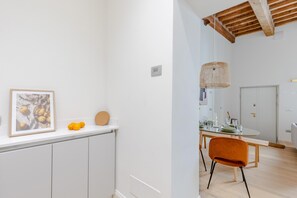 2 bedrooms - Casa Lazzaro Contemporary Ground Floor Apartment (Lucca)