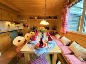 Dining - UNIQUE Chalet at over 1250m +steam bath +NETFLIX! (Hohentauern)