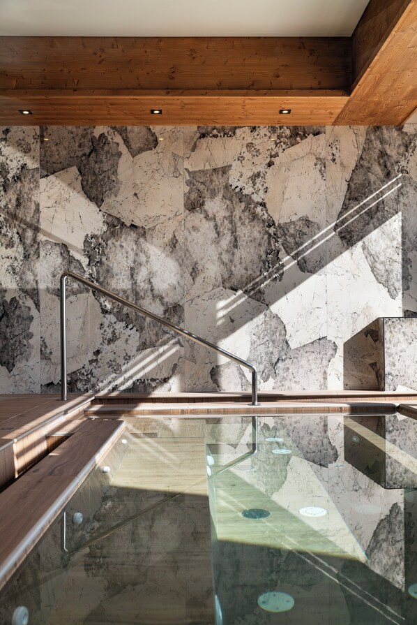 Baignoire à remous intérieure