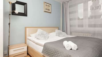 2 bedrooms, iron/ironing board, WiFi, bed sheets