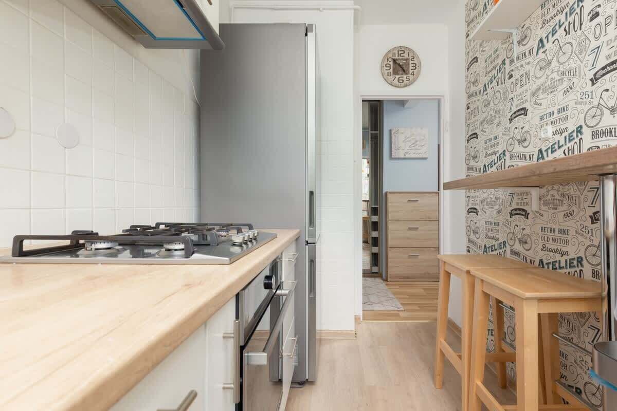 Fridge, oven, stovetop, dishwasher