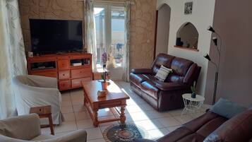 Smart TV, libri, stampante