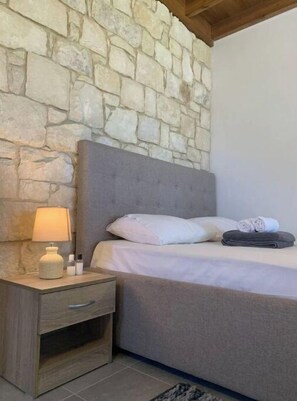1 dormitorio, tabla de planchar con plancha, wifi gratis