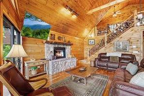 TV, fireplace - Early Rise - Blue Ridge  (Blue Ridge)