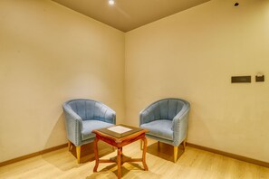 精緻客房 | 高級寢具、迷你吧、遮光窗簾/窗簾、熨斗/熨衫板