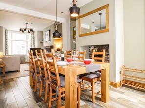 Cottage | Private kitchen | Fridge, dishwasher, electric kettle, toaster - Dovestones (Keswick)