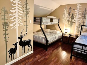 4 bedrooms, iron/ironing board, free WiFi, bed sheets