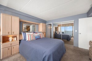 2 bedrooms, iron/ironing board, WiFi