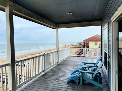 Big Blue Beach House - Elevator, Hot Tub, Oceanfront!